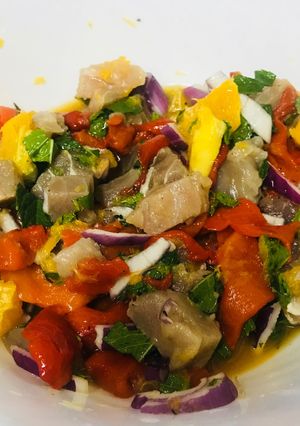 Una foto de Ceviche de atún a la hierbabuena