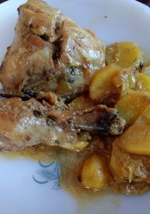 Una foto de Pollo a la crema con papas