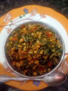 मूली पत्ते और चना दाल की सब्जी (mooli ke patte aur chana dal ki sabzi recipe in hindi) रेसिपी मुख्य फोटो