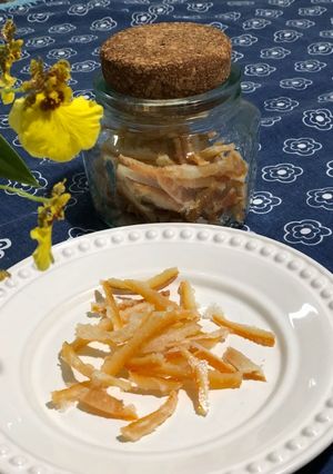Foto de Doce de casca de laranja cristalizada