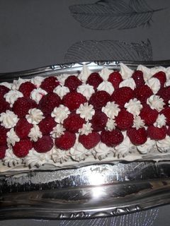 Une photo de Bûche framboise amande