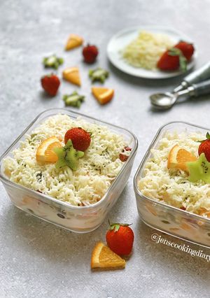 A picture of Fruit Salad.