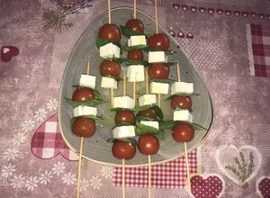 Una foto de Brochetas de tomatitos