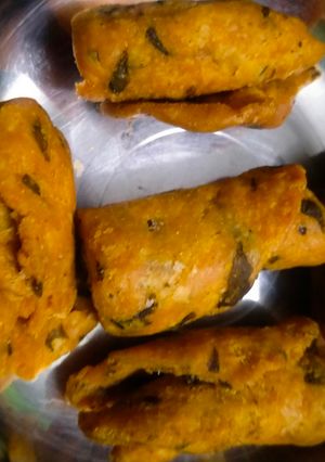 कसूरी मेथी रोल (kasuri methi roll recipe in Hindi) रेसिपी मुख्य फोटो