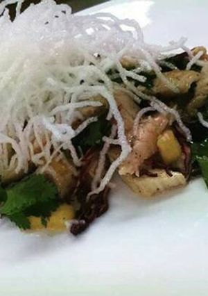 Una foto de Ensalada yam mamuang