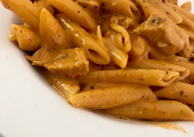 Steps to Make Award-winning Garlic Chilli Chicken Pasta - Quick and Easy Meals