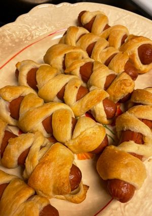 A picture of Mummy Dogs.