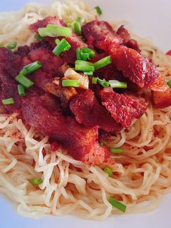 รูปของ บะหมี่หมูแดงแห้ง ฉบับเด็กหอๆๆๆ🥰