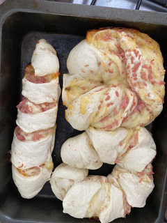 Una foto de Pan y rosca de panadería (con la misma masa)