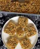 Pumpkin seeds & puffed rice chikki