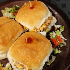 A picture of Kheema Ghotala buns.