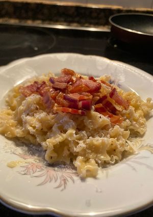 Una foto de Carbonara de torreznos