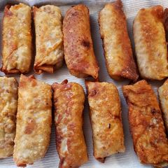 A picture of Egg rolls.