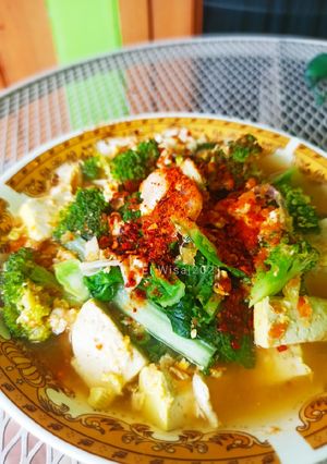 Foto resep Sup Merah Brokoli Tahu #Diet