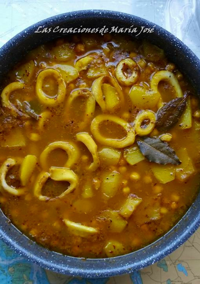 Una foto de Calamares con garbanzos