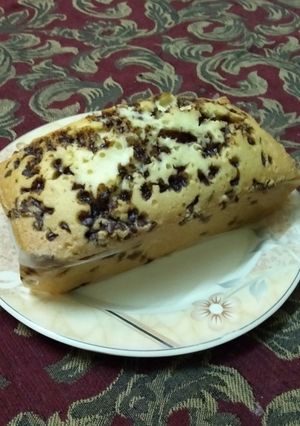 A picture of Chocolate chip pound cake.