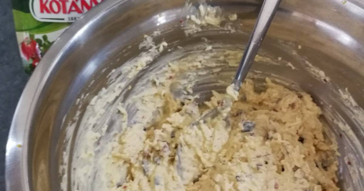 Przepis na Pasta jajeczna z oliwkami i suszonymi pomidorami autorstwa