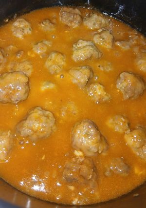 A picture of Meatballs with Sauce in the Panda Pot.