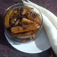 A picture of Radish pickle.