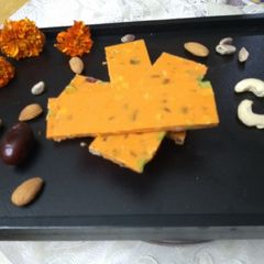 A picture of Orange Nutty Choco Bar.