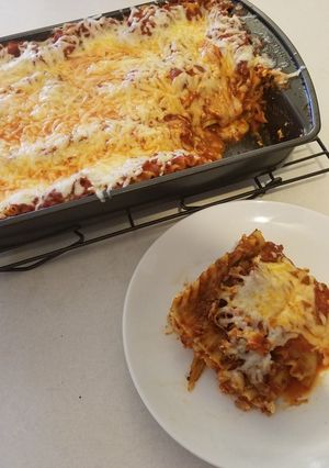 A picture of Easy Bake Lasagna.