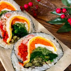 A picture of Rainbow Roll Sushi.