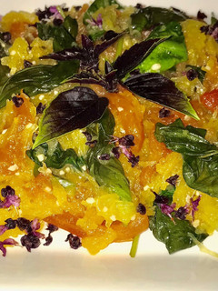 A picture of Spaghetti squash.