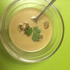 A picture of Creamy Mushroom Soup.