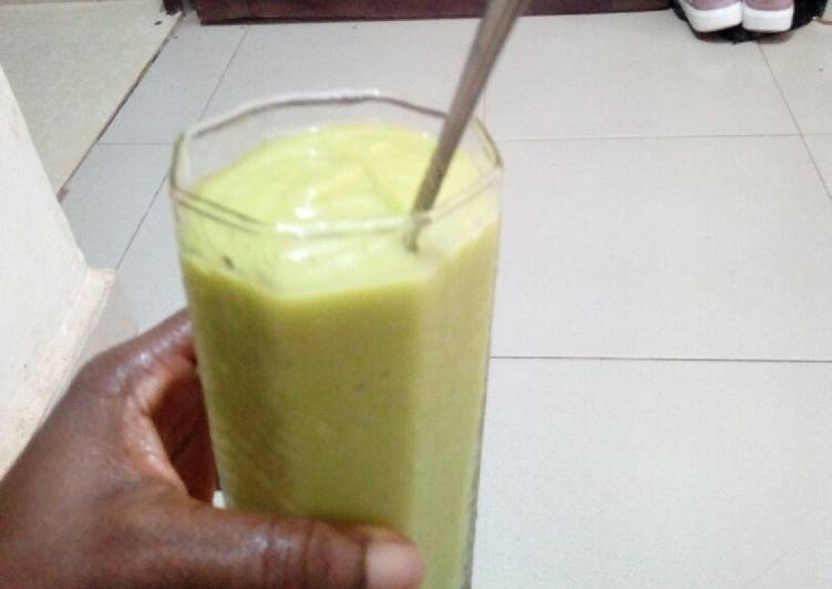 Recipe of Speedy Coconut and avocado smoothies