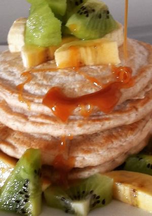 Una foto de Pancakes veganos esponjosos semiintegrales