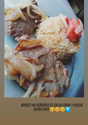 Una foto de Arroz de COLIFLOR 🍚