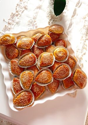صورة لوصفة حلوة رائعة🤩 بالسميد معسلة🍯