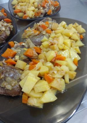 Foto principal de Carrillada con patatas
