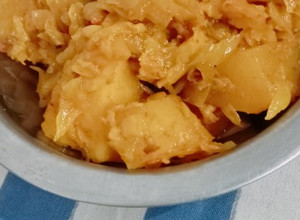 A picture of Aloo patta gobhi ki sabji.