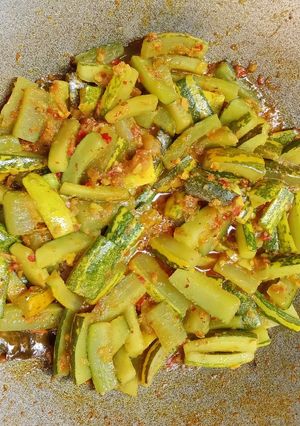 Foto resep Tumis Timun Krai Bumbu Kuning