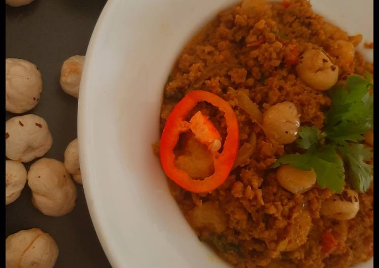 Recipe of Super Quick Homemade Kheema makhana 😋