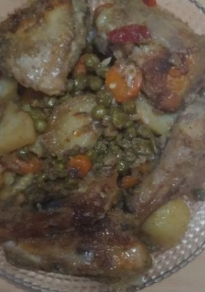 صورة لوصفة فراخ مشوية مع الخضار في الفرن
