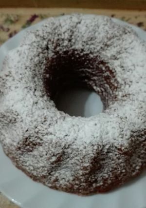 Una foto de Bundt cake de chocolate sin harina