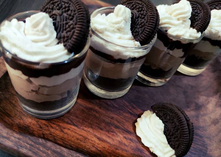 Simple Way to Prepare Perfect Chocolate Oreo Mousse