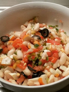Una foto de Ensalada fresca de alubias
