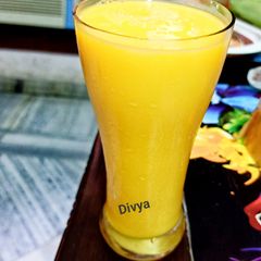 Mango lassi A picture of Mango lassi.