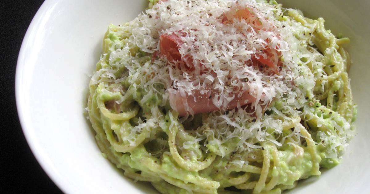 Avocado & Prosciutto Spaghetti Recipe by Hiroko Liston - Cookpad