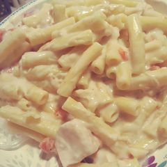 A picture of Rotel alfredo.