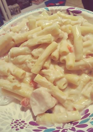 A picture of Rotel alfredo.