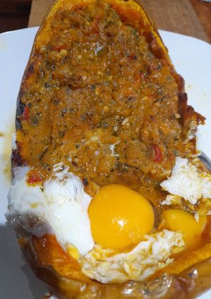 Una foto de Coreanito con sofrito y huevo