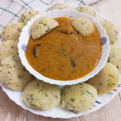 Idli sambar A picture of Idli sambar.