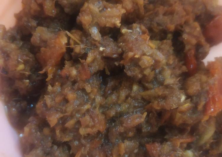 Proses Menyiapkan Sambal / Tumis Ikan Peda Simple Mantap yang Sempurna