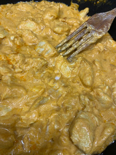 Una foto de Pollo cremoso al curry