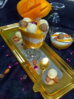 ब्राउन राइस मैंगो फिरनी विद ड्राई फ्रूट बॉल्स (Brown rice mango phirni with dry fruit balls Hindi) रेसिपी मुख्य फोटो