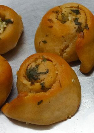 A picture of Garlic Bread Rolls.